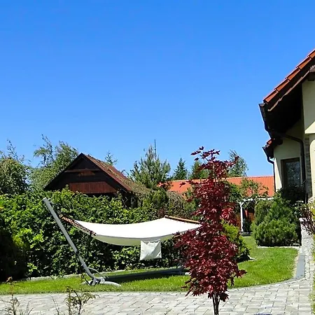 Zielona Osada Szczenurze
